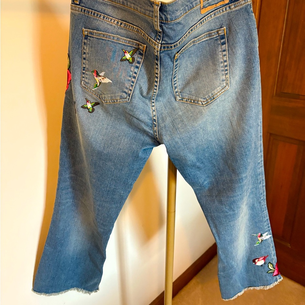 Embroidered Blue Jeans with Floral Design - Picture 2 of 2